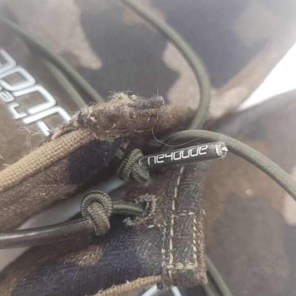 Hey Dude Wally Linen Camo Youth size 13 - Picture 10 of 10